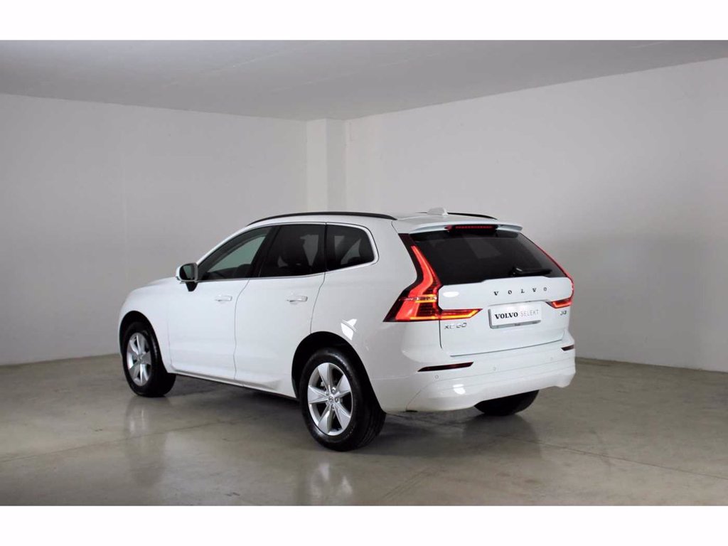 VOLVO XC60 Momentum Pro, B4 AWD mild hybrid (D)