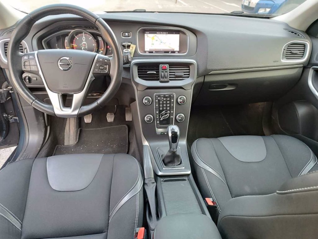 VOLVO V40 D2 Business Plus