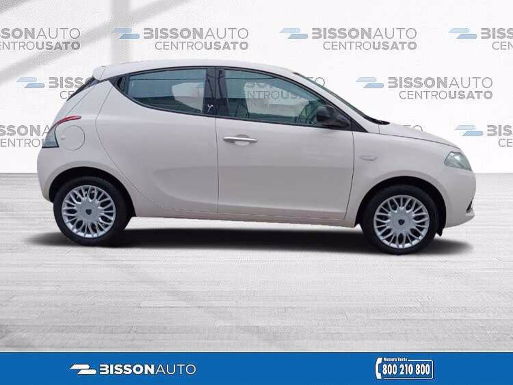 LANCIA Ypsilon 1.2 69 CV 5 porte Silver