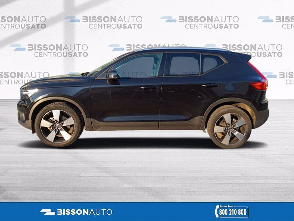 VOLVO XC40 B4 AWD Geartronic Momentum Pro