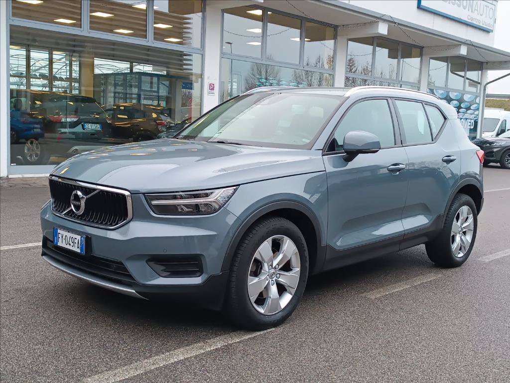 VOLVO XC40 2.0 d3 Momentum awd geartronic