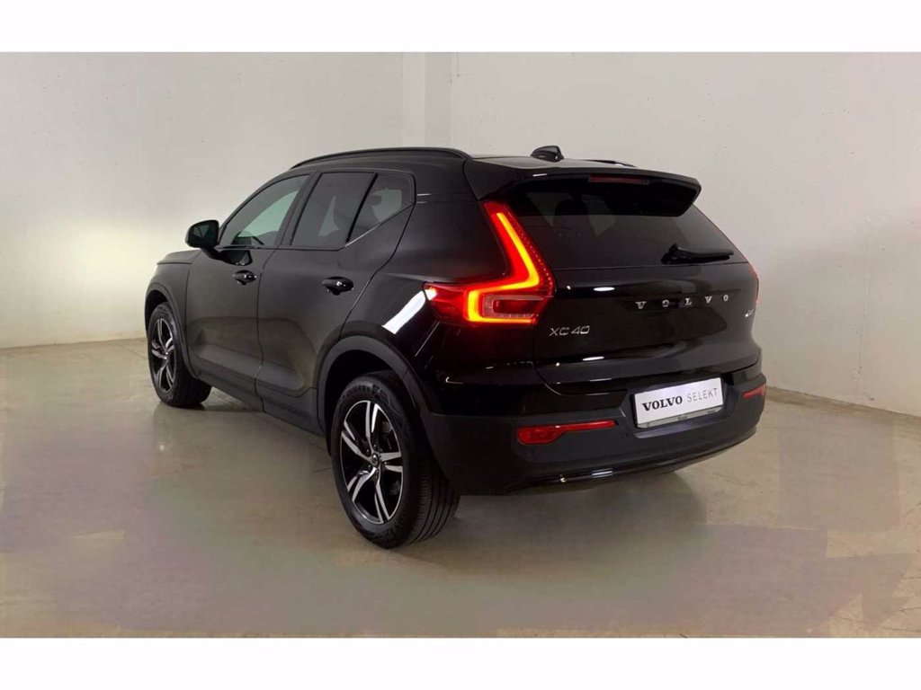 VOLVO XC40 Plus, B4 AWD mild hybrid , Benzina, Dark