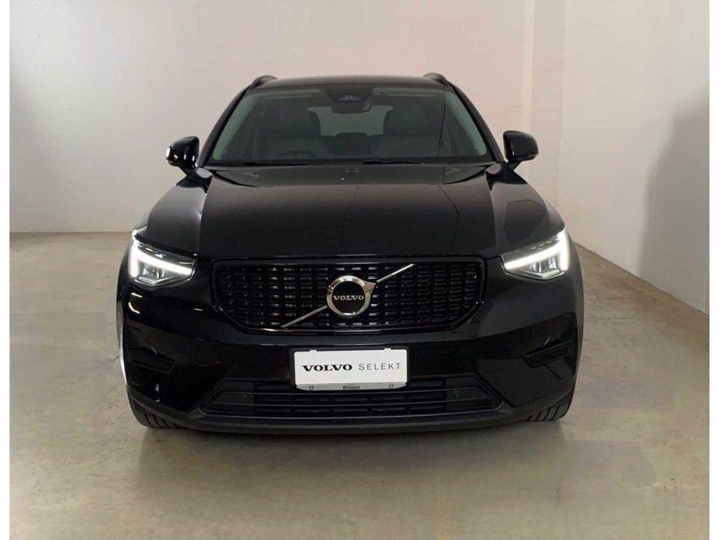 VOLVO XC40 Plus, B4 AWD mild hybrid , Benzina, Dark