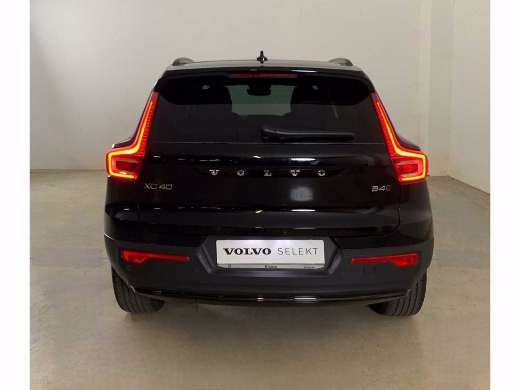 VOLVO XC40 Plus, B4 AWD mild hybrid , Benzina, Dark