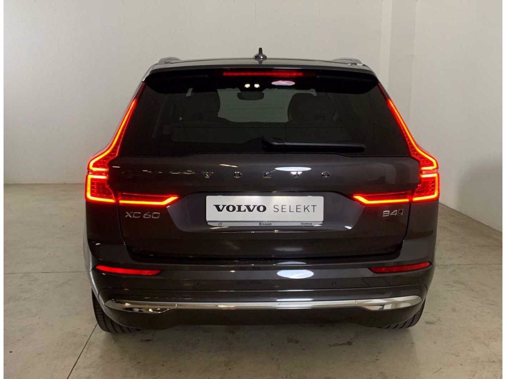 VOLVO XC60 Inscription, B4 AWD mild hybrid (D)